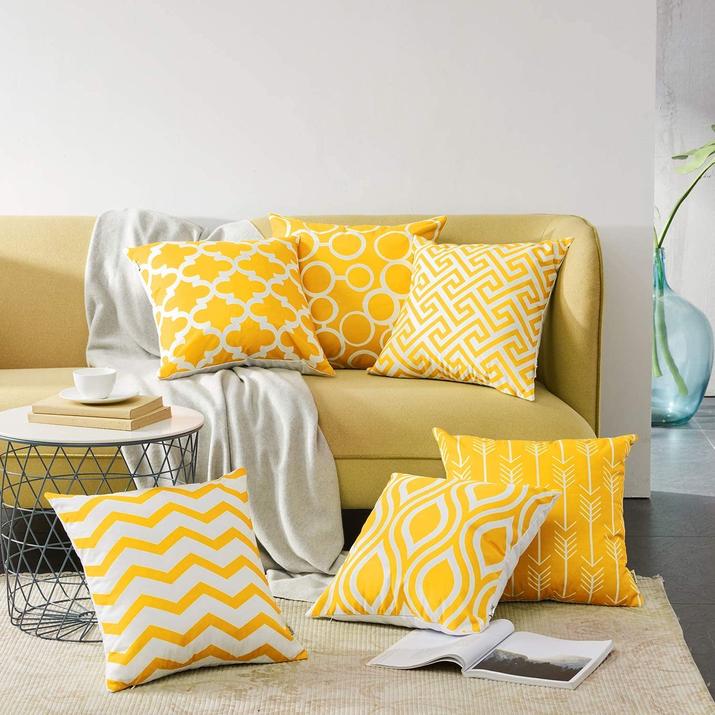 Cotton geometric print yellow cushion covers